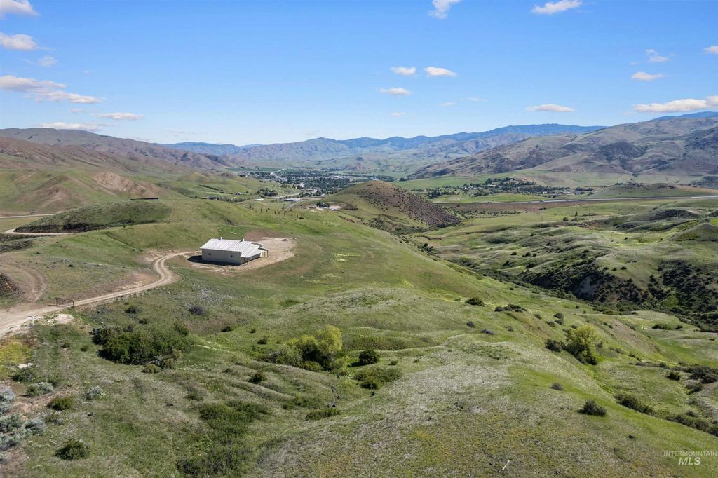 227 Old Hwy 55, Horseshoe Bend, ID 83629 photo 5