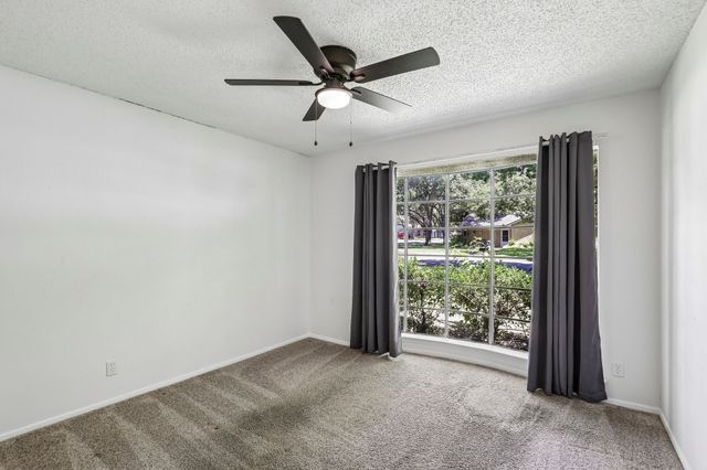 1600 S Timber Court, Benbrook, TX 76126