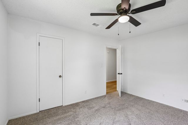 1600 S Timber Court, Benbrook, TX 76126