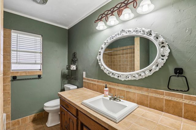 1600 S Timber Court, Benbrook, TX 76126