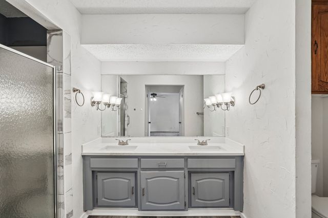 1600 S Timber Court, Benbrook, TX 76126