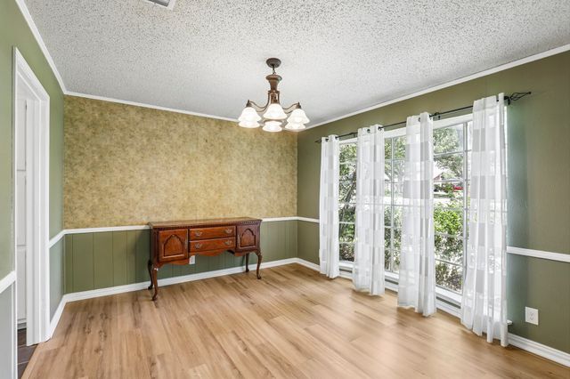 1600 S Timber Court, Benbrook, TX 76126