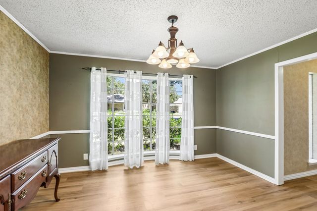 1600 S Timber Court, Benbrook, TX 76126