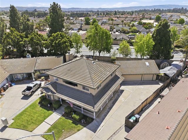 920 Skylark Court, Santa Maria, CA 93455