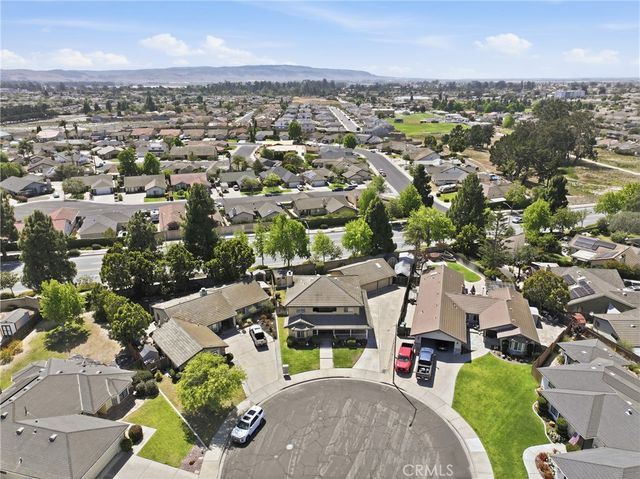 920 Skylark Court, Santa Maria, CA 93455