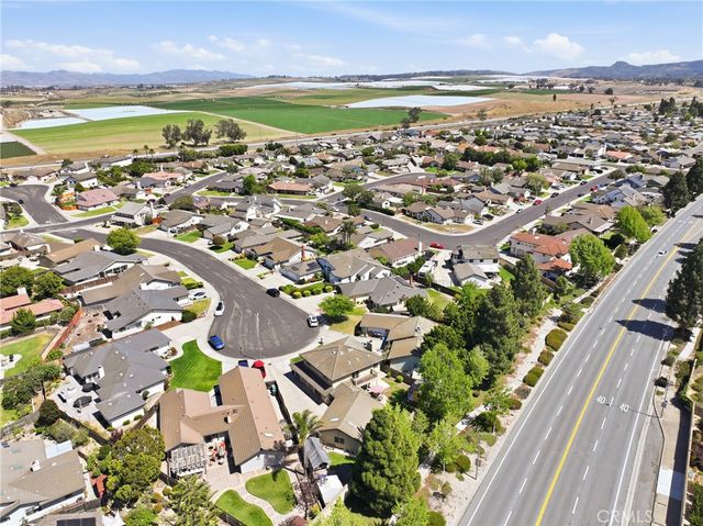 920 Skylark Court, Santa Maria, CA 93455