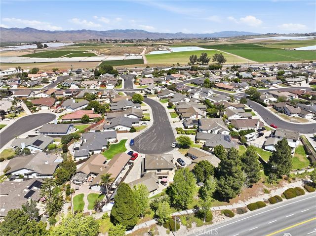920 Skylark Court, Santa Maria, CA 93455