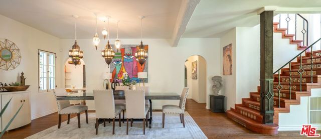 1135 Sunset Vale Avenue, West Hollywood, CA 90069