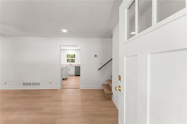 105 Stone Wood Lane, Lawrenceville, GA 30046