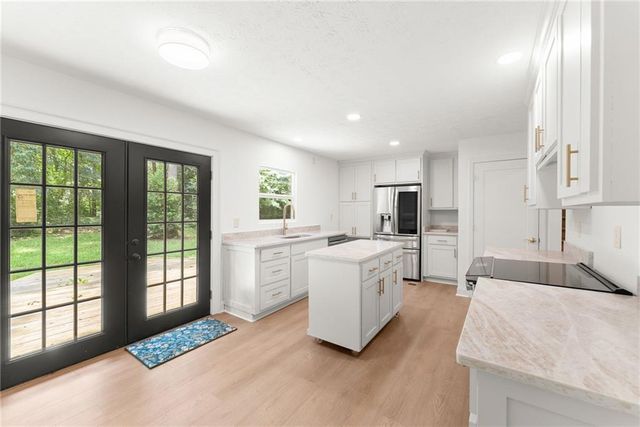 105 Stone Wood Lane, Lawrenceville, GA 30046