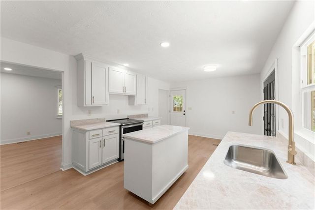 105 Stone Wood Lane, Lawrenceville, GA 30046