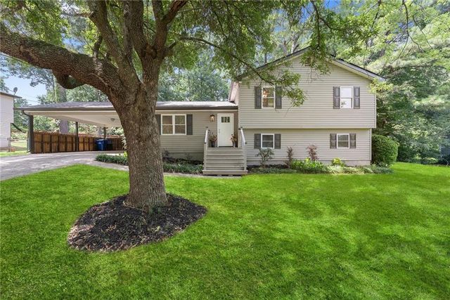 105 Stone Wood Lane, Lawrenceville, GA 30046