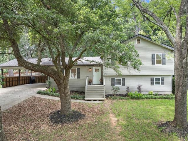 105 Stone Wood Lane, Lawrenceville, GA 30046