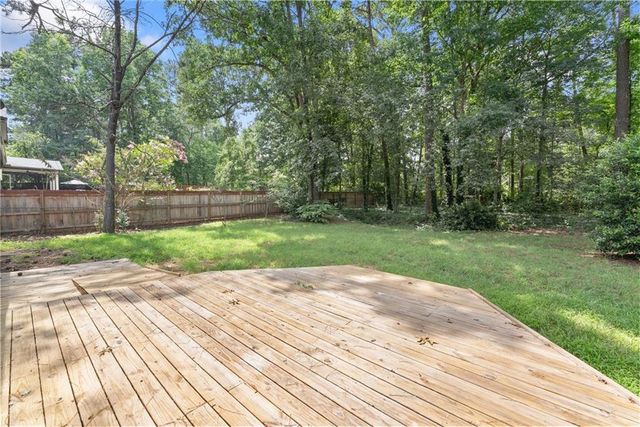 105 Stone Wood Lane, Lawrenceville, GA 30046