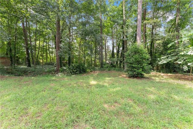 105 Stone Wood Lane, Lawrenceville, GA 30046
