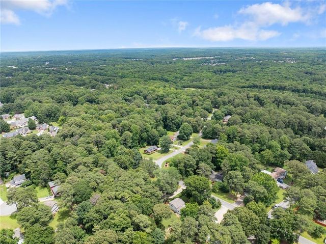 105 Stone Wood Lane, Lawrenceville, GA 30046