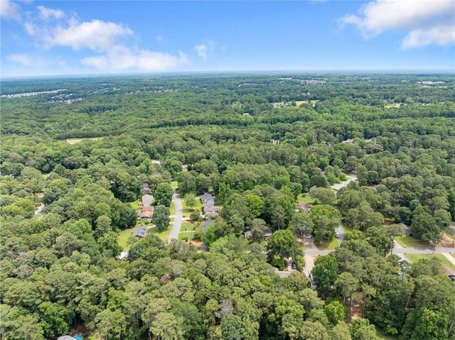105 Stone Wood Lane, Lawrenceville, GA 30046