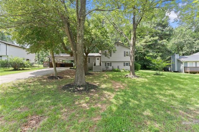 105 Stone Wood Lane, Lawrenceville, GA 30046