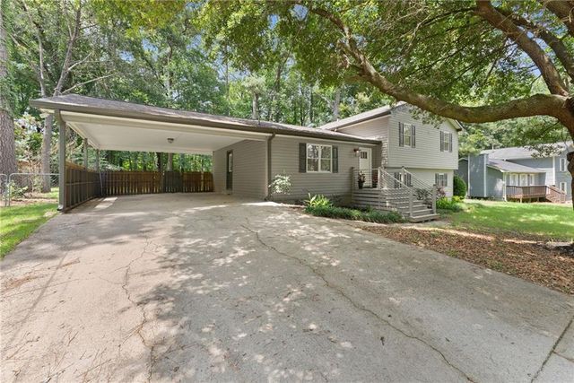 105 Stone Wood Lane, Lawrenceville, GA 30046
