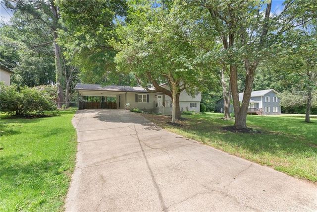 105 Stone Wood Lane, Lawrenceville, GA 30046