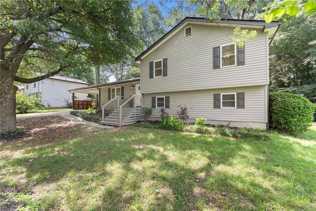 105 Stone Wood Lane, Lawrenceville, GA 30046