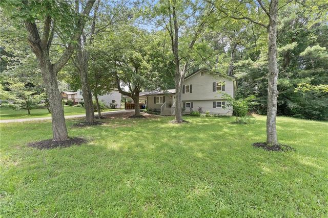 105 Stone Wood Lane, Lawrenceville, GA 30046