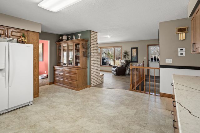 4122 40th Avenue S, Moorhead, MN 56560