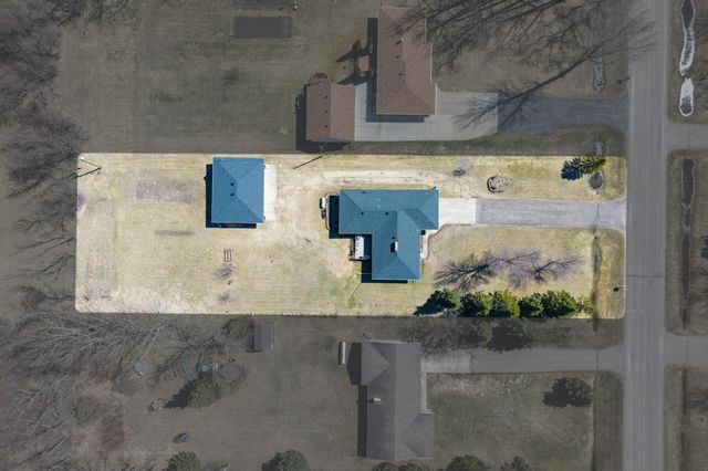 4122 40th Avenue S, Moorhead, MN 56560