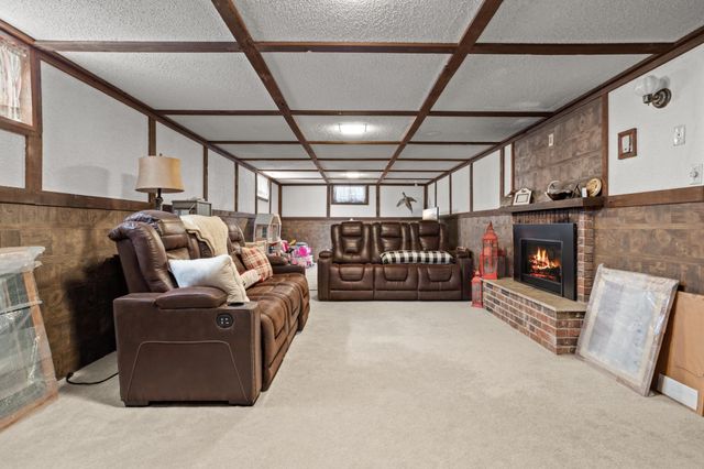 4122 40th Avenue S, Moorhead, MN 56560