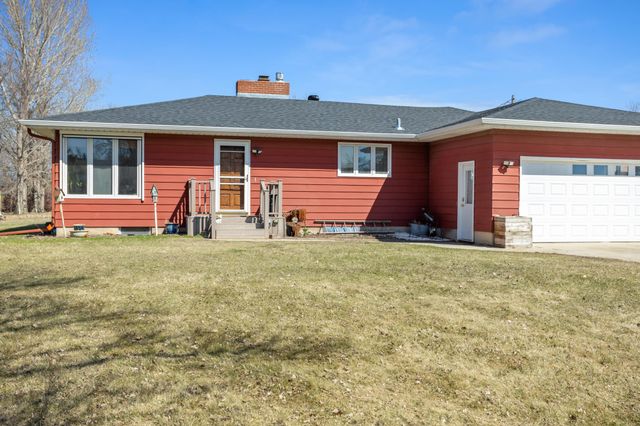 4122 40th Avenue S, Moorhead, MN 56560
