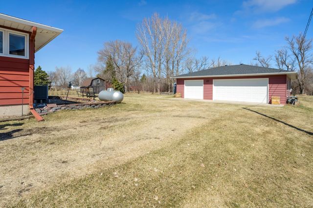 4122 40th Avenue S, Moorhead, MN 56560