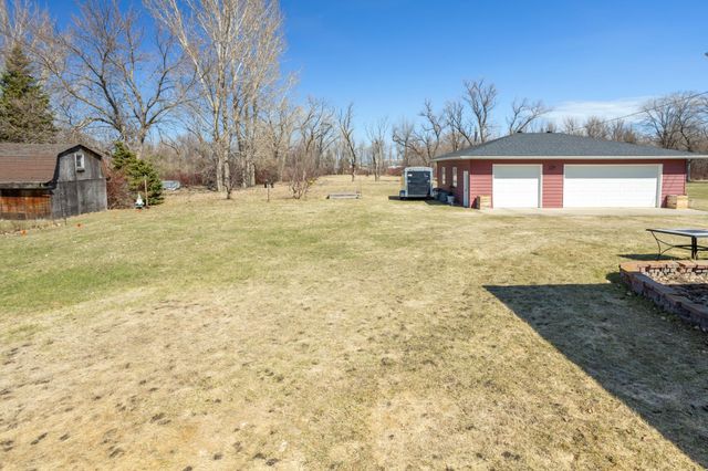 4122 40th Avenue S, Moorhead, MN 56560