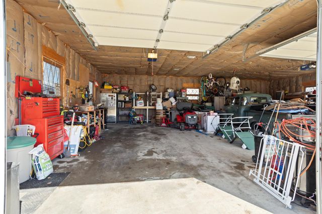 4122 40th Avenue S, Moorhead, MN 56560