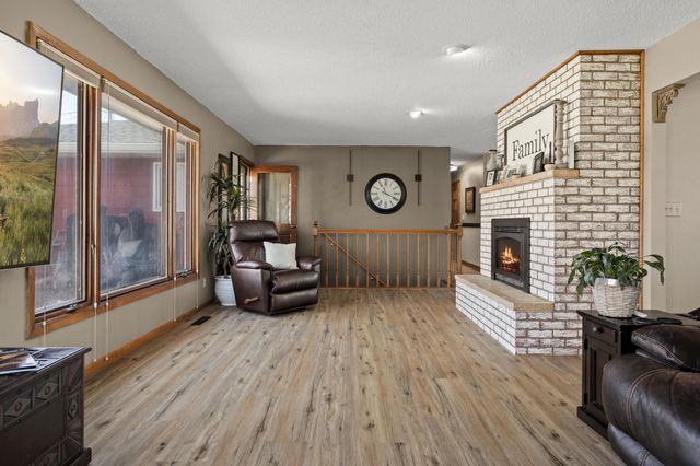 4122 40th Avenue S, Moorhead, MN 56560