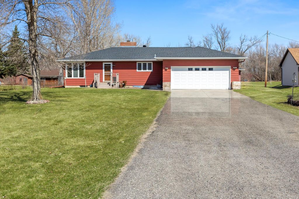 4122 40th Avenue S, Moorhead, MN 56560