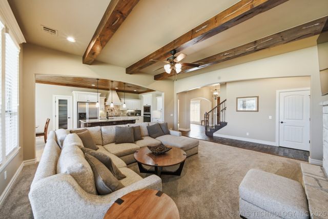 6994 N 195th East Avenue, Owasso, OK 74055