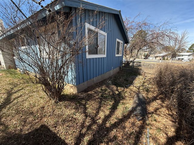 487 Myrtle, Los Alamos, NM 87544