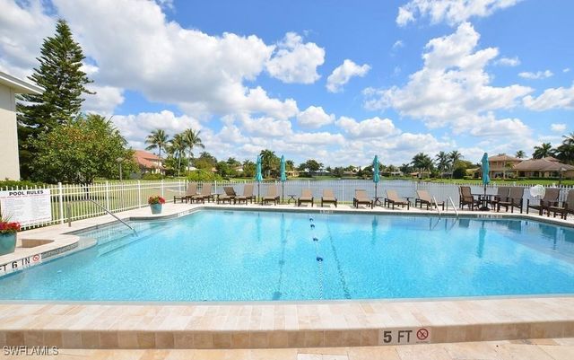 4180 Crayton RD E7, Naples, FL 34103