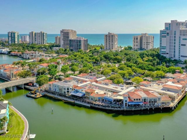 4180 Crayton RD E7, Naples, FL 34103