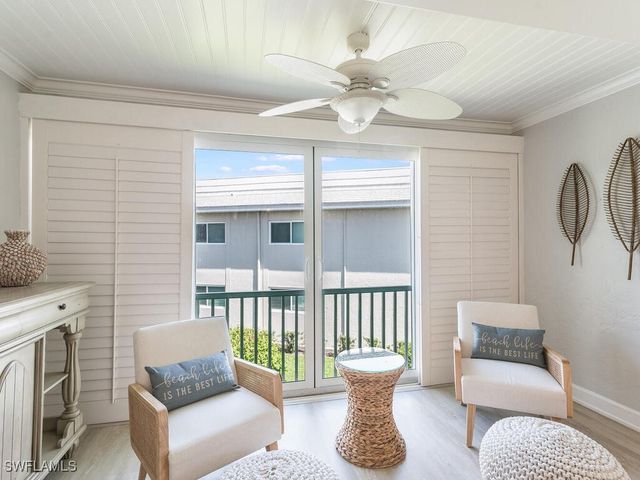 4180 Crayton RD E7, Naples, FL 34103