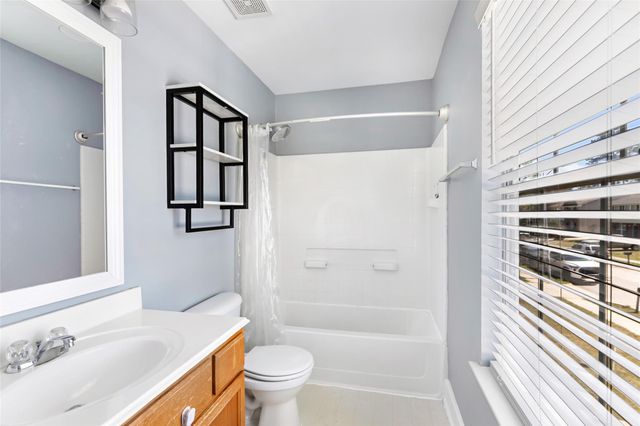 415 Laurel Pine Drive, Houston, TX 77339