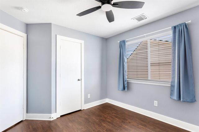 415 Laurel Pine Drive, Houston, TX 77339