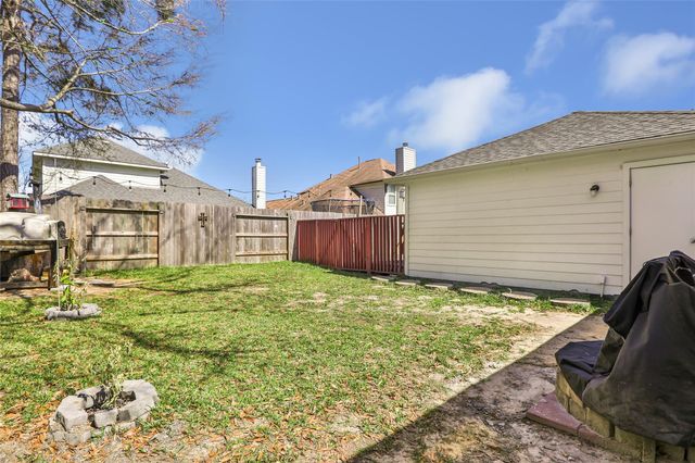 415 Laurel Pine Drive, Houston, TX 77339