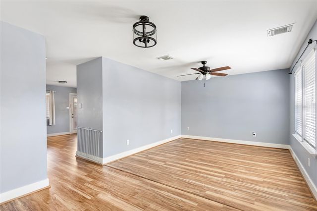 415 Laurel Pine Drive, Houston, TX 77339