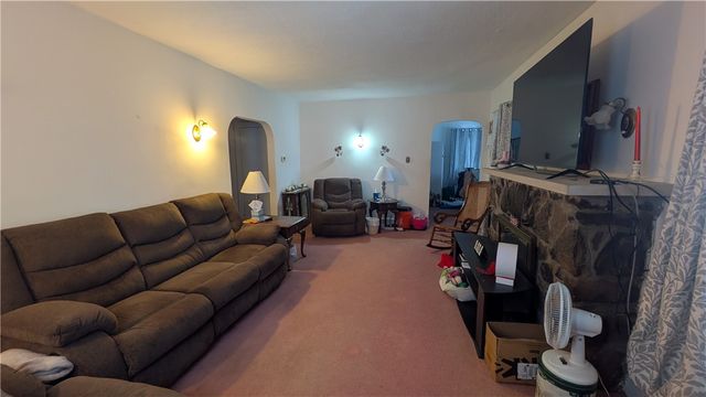 324 Sunset Drive, Center Twp, PA 16001