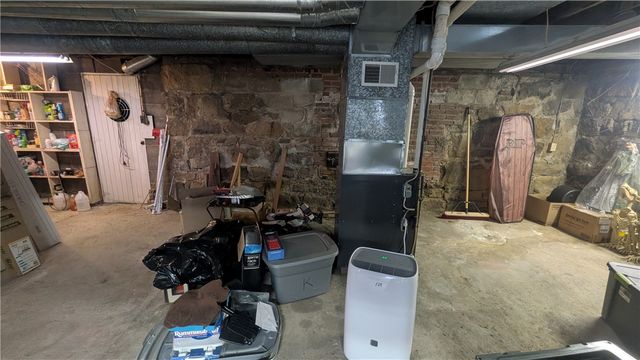 324 Sunset Drive, Center Twp, PA 16001