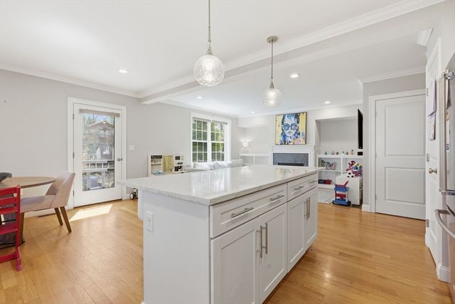 7 Spring Ct A, Woburn, MA 01801