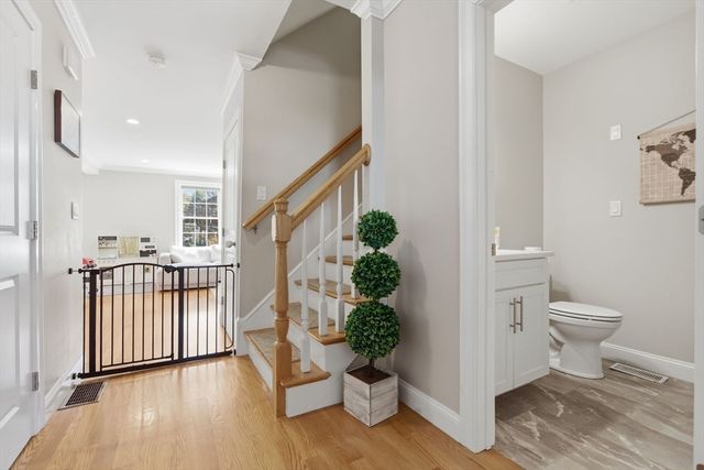 7 Spring Ct A, Woburn, MA 01801