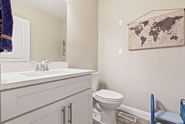 7 Spring Ct A, Woburn, MA 01801