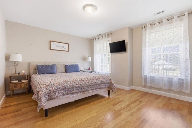 7 Spring Ct A, Woburn, MA 01801